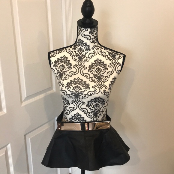 BRAND NEW Outfit Accesory - Picture 2 of 5
